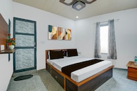 SPOT ON Hotel Shyam Preet Palace