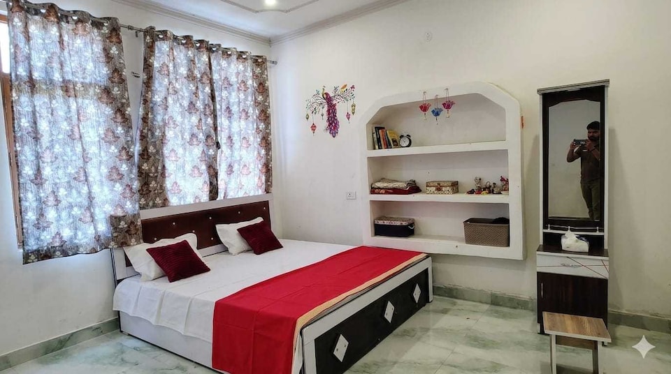 OYO 843349 THE ROYAL IN, Mirzapur, Mirzapur