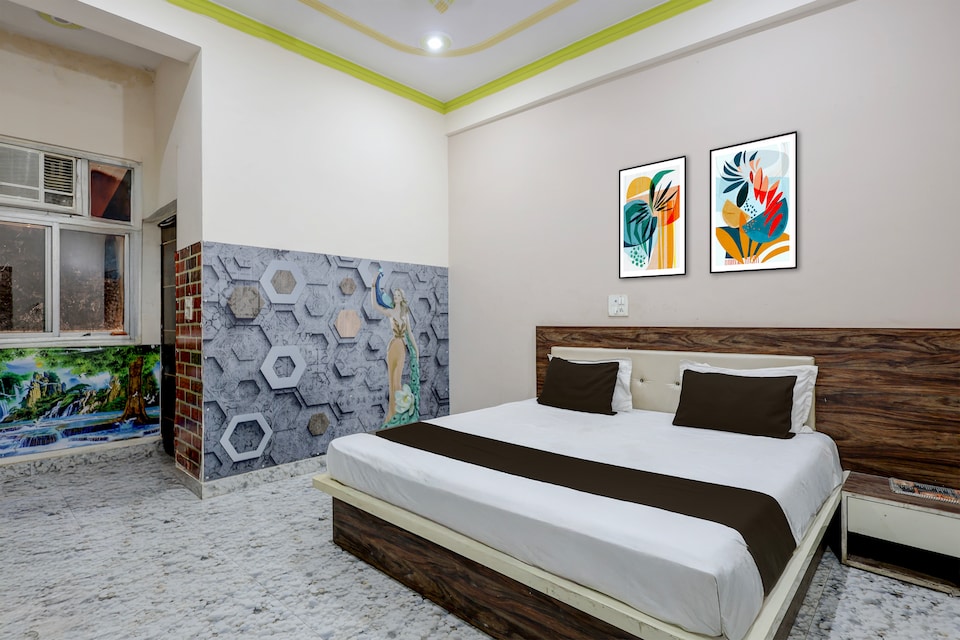 Spot On Shukhdev Hotel, Banke Bihari Mandir Vrindavan, Vrindavan