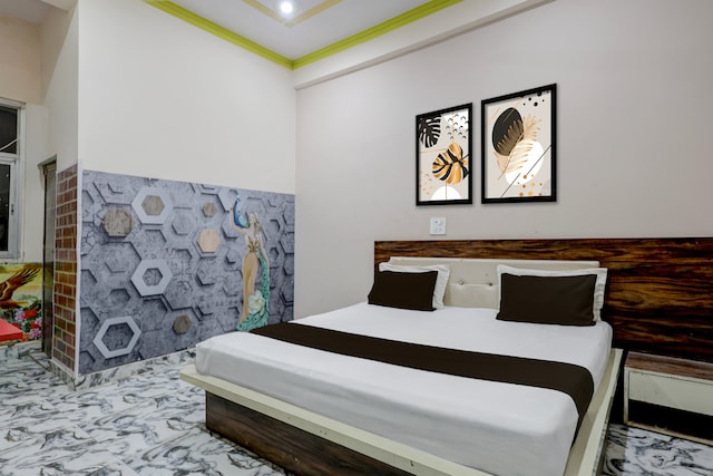 Spot On Shukhdev Hotel