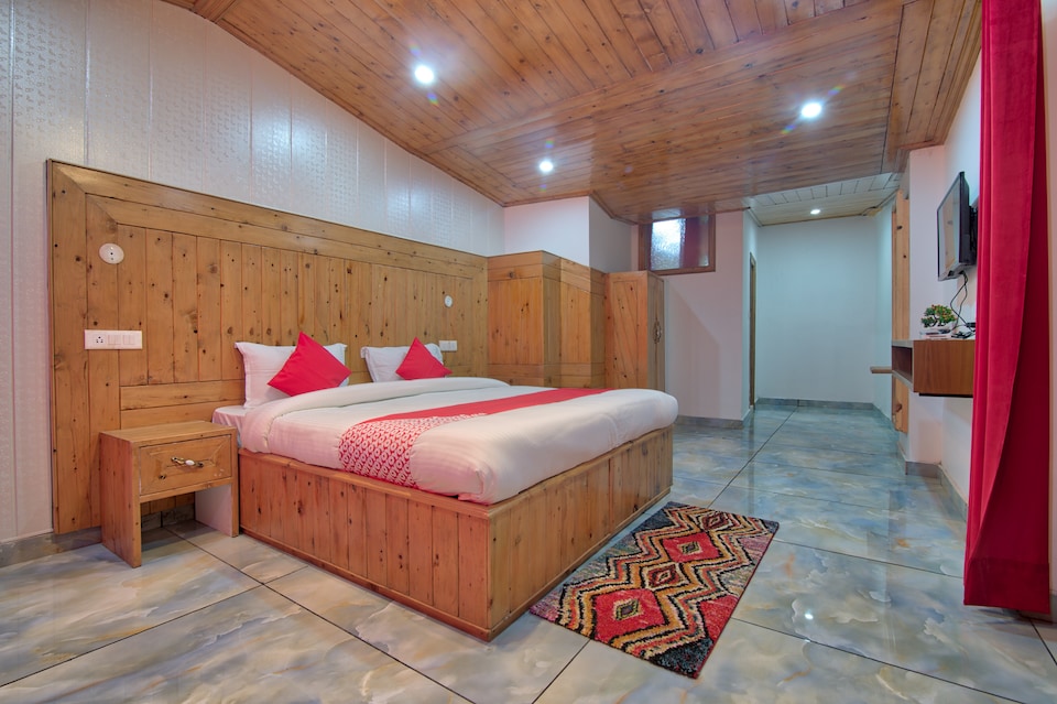 OYO 13755 Woodstock Inn, Dalhousie, Dalhousie