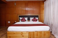 OYO Hotel Galwan Palace