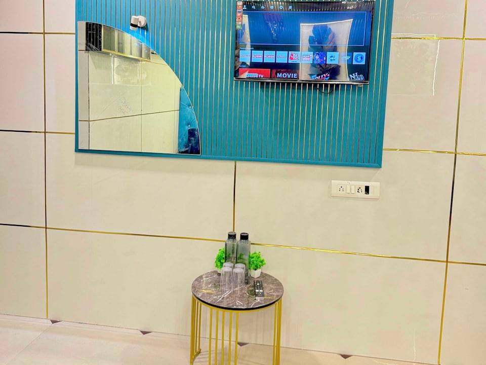 SPOT ON Hotel Rajmahel, Chotila, Surendranagar