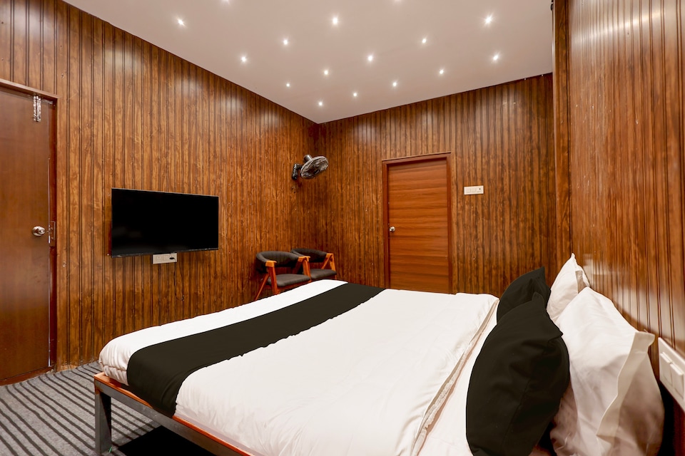 Hotel O Prakruthi Vedika, Rajahmundry, Rajahmundry