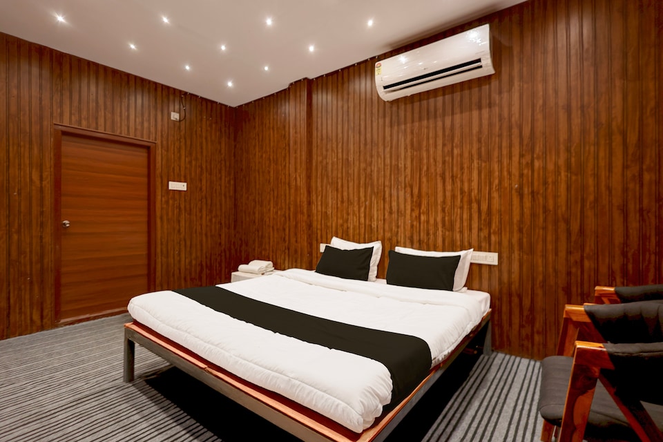 Hotel O Prakruthi Vedika, Rajahmundry, Rajahmundry