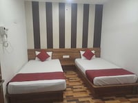 OYO 843380 AVANI'S HOTEL