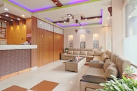 OYO 136 Hotel Om Plaza