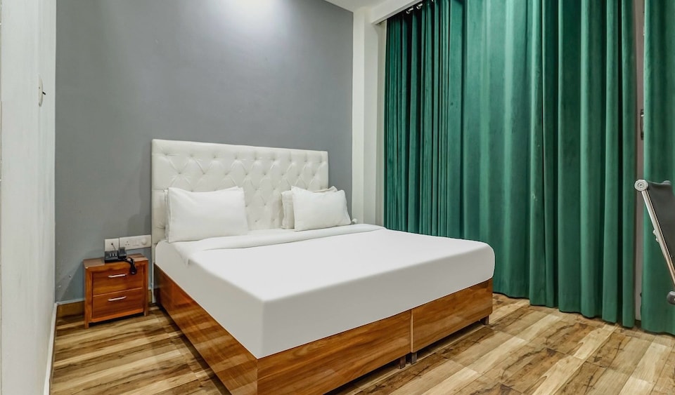 Hotel O The Better Inn, Golf Course Road, Gurgaon