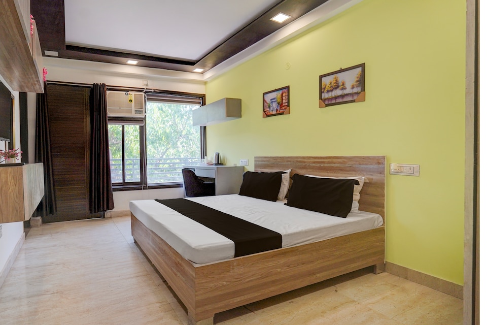 Hotel O The Better Inn, Golf Course Road, Gurgaon