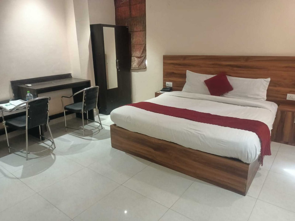 Hotel O The Happiness Hotel, Kanpur Railway Station, Kanpur