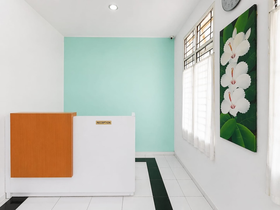 Hotel O near Bunda Thamrin Hospital formerly Airis Hotel, Medan, Medan