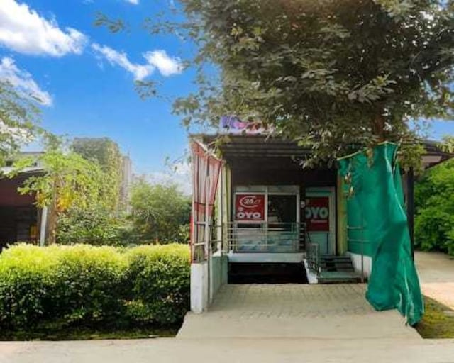 Spot on Gungun Hotel