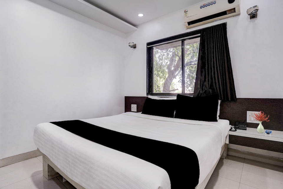 Super Hotel O Shri Saibaba Sansthan Temple Shirdi Formerly Kalpadeep Inn, Shirdi, Shirdi