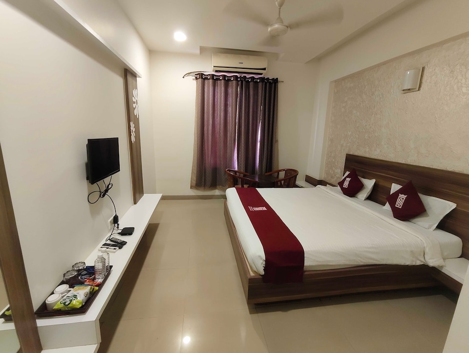 Super Hotel O Shri Saibaba Sansthan Temple Shirdi Formerly Kalpadeep Inn, Shirdi, Shirdi