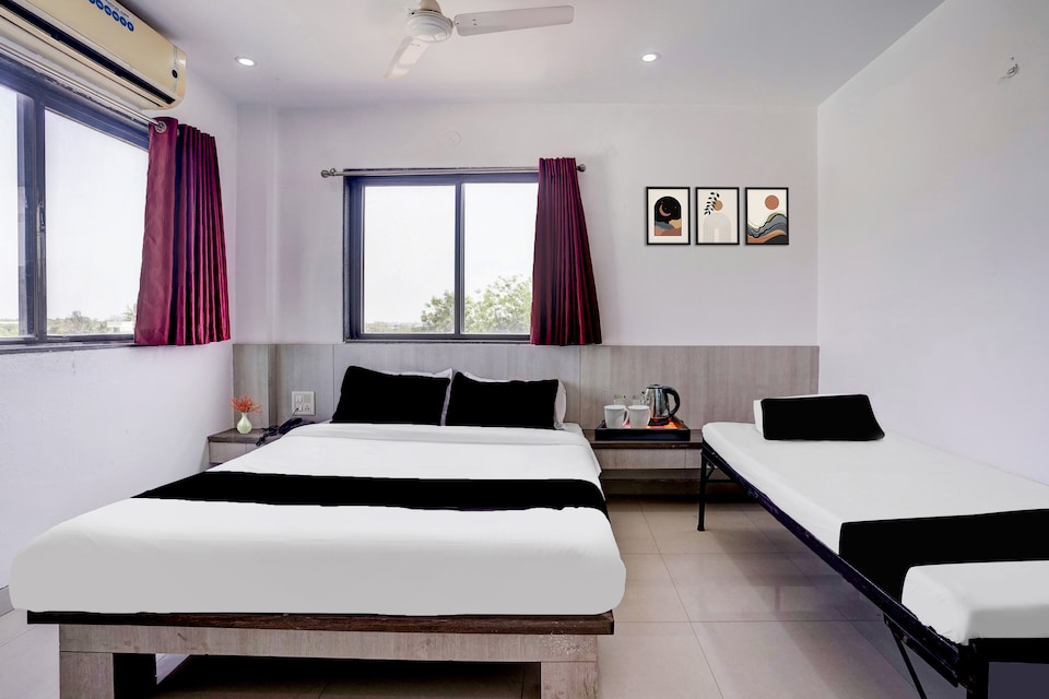 Super Hotel O Shri Saibaba Sansthan Temple Shirdi Formerly Kalpadeep Inn, Shirdi, Shirdi