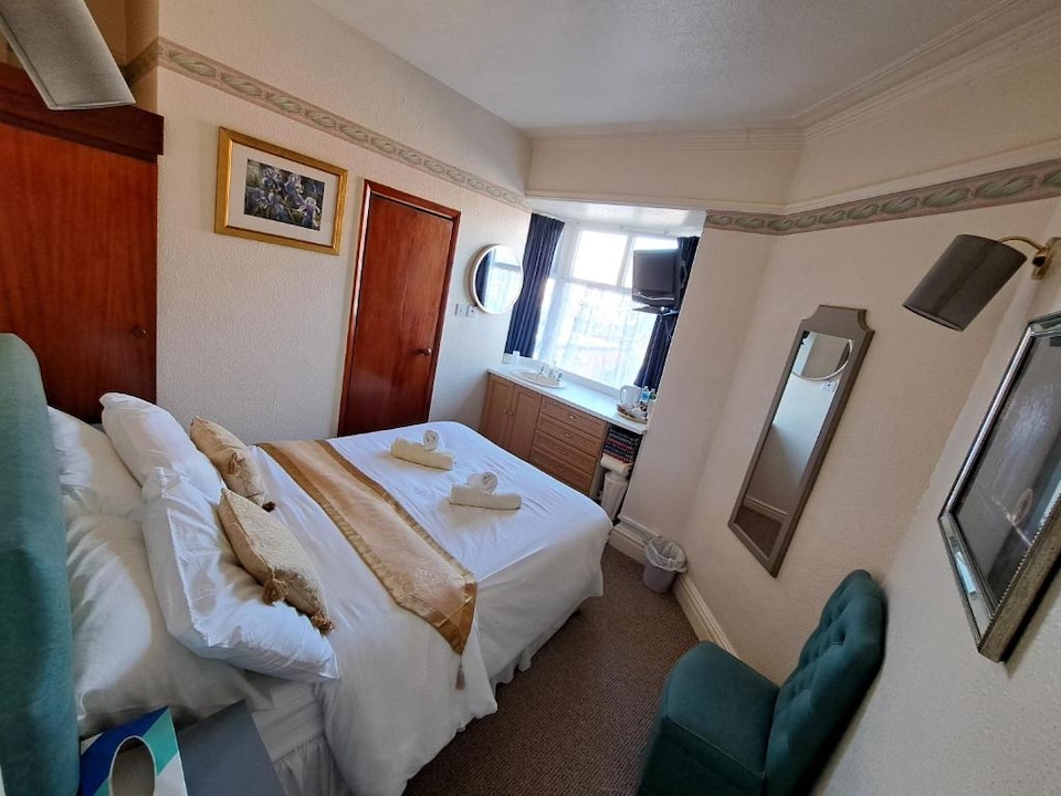 OYO Lily Hotel Blackpool, Blackpool Centre (North England), Blackpool