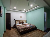 OYO 843425 New Samsara Inn