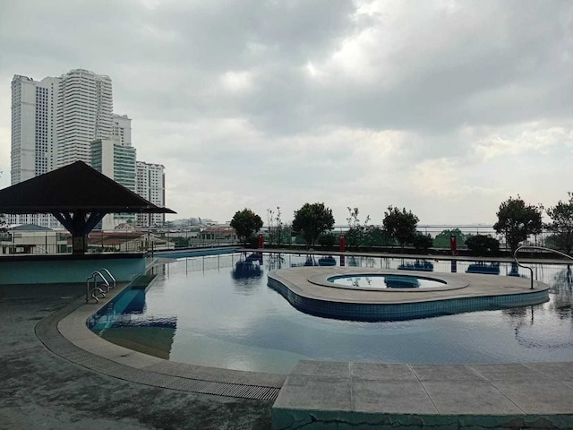 Manila Bay View Mansion Malate by Carnivale Inn