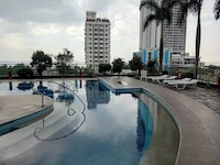 Manila Bay View Mansion Malate by Carnivale Inn