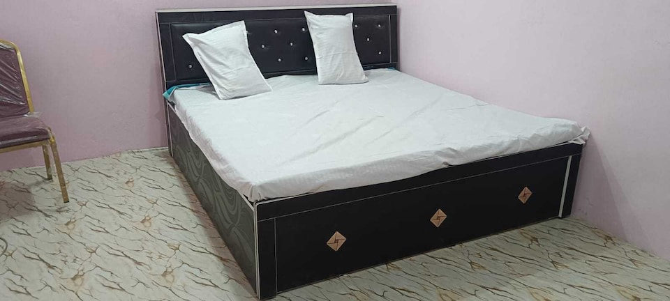 SPOT ON Pk Hotel & Restaurant , Rambagh Allahabad, Prayagraj