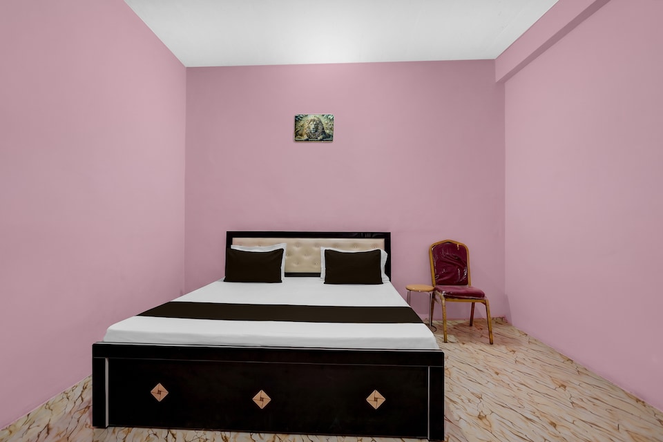 SPOT ON Pk Hotel & Restaurant , Rambagh Allahabad, Prayagraj