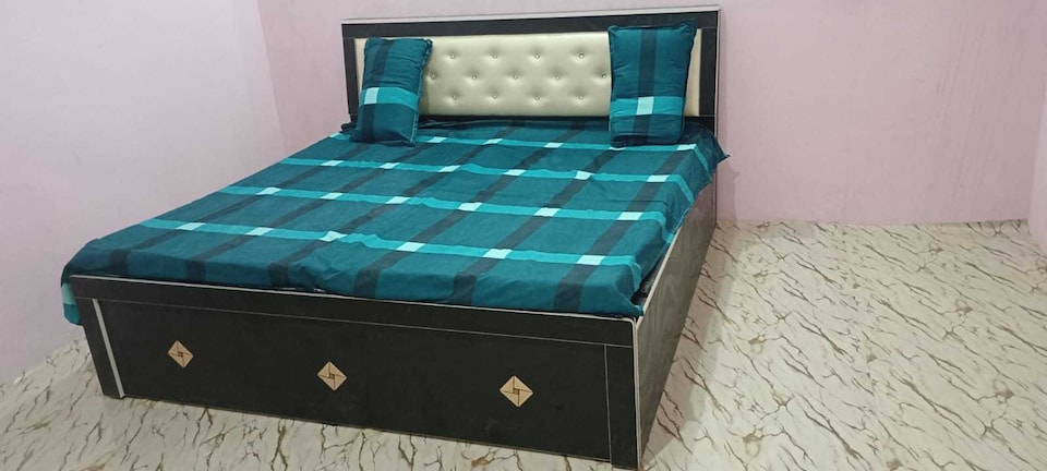 SPOT ON Pk Hotel & Restaurant , Rambagh Allahabad, Prayagraj