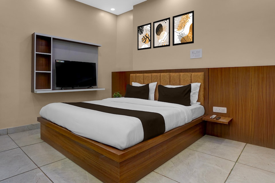 Hotel O Shree Radha Krishna, Patna, Patna