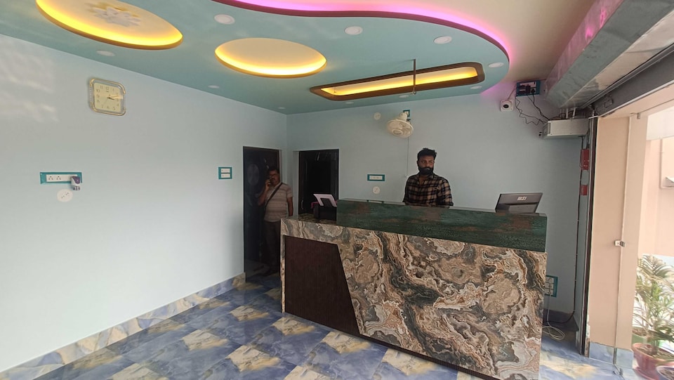 Hotel O  Swapno Puron Hotel & Restuarant , VIP Road Kolkata, Kolkata