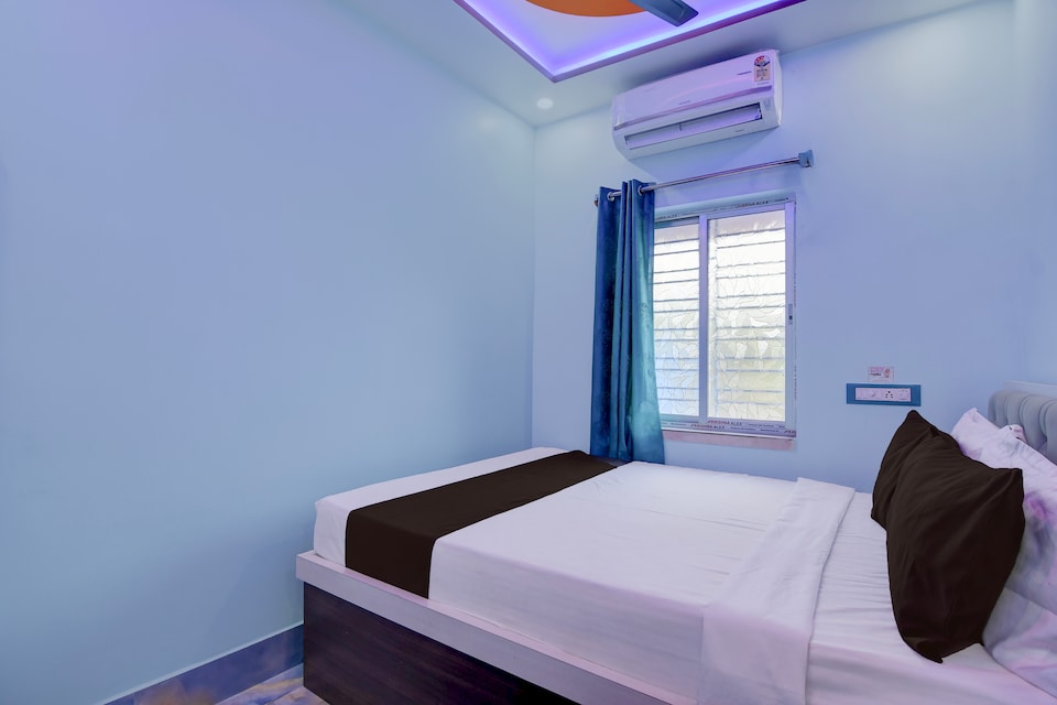 Hotel O  Swapno Puron Hotel & Restuarant , VIP Road Kolkata, Kolkata