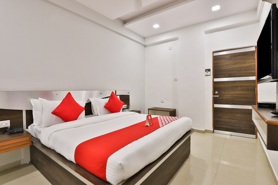 OYO 13776 Hotel Grand Sahara, Manjusar GIDC Savli, Vadodara