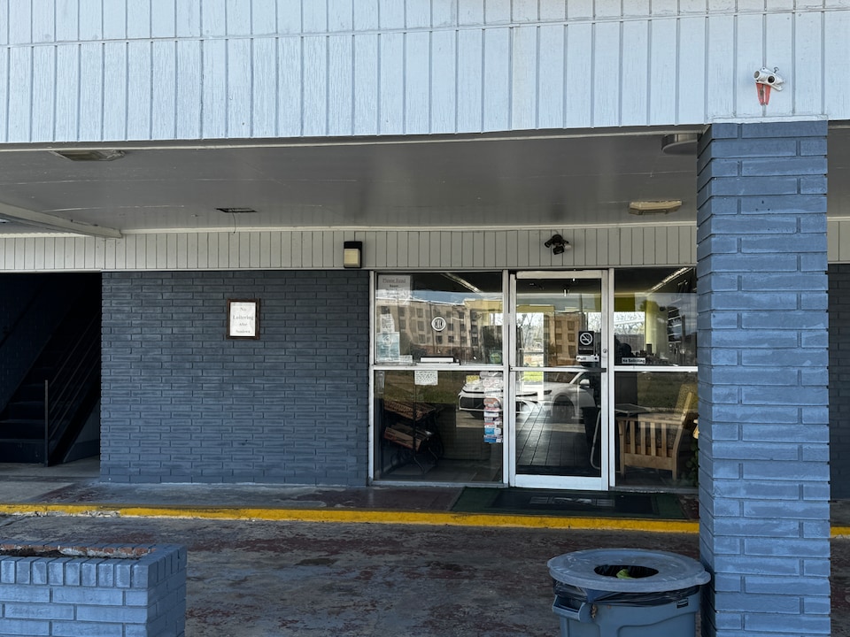 Briarwood Motel Near Valdosta University I 75, C31601-2, Valdosta GA