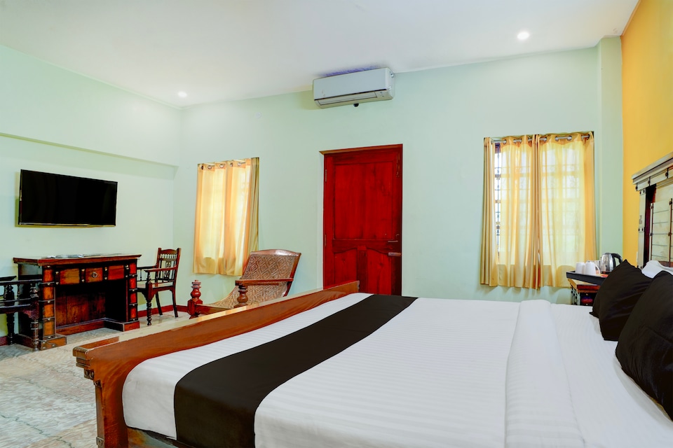 Collection O Sri Varadaraja Perumal Temple Pondicherry Formerly Zamindar Heritage, Pondicherry City Centre, Pondicherry