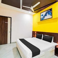 Collection O Sri Varadaraja Perumal Temple Pondicherry Formerly Zamindar Heritage