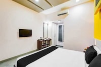 Collection O Sri Varadaraja Perumal Temple Pondicherry Formerly Zamindar Heritage