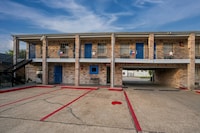 Golden Motel Near Houston Medical Center