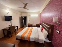 Hotel O Dharampur Crossway