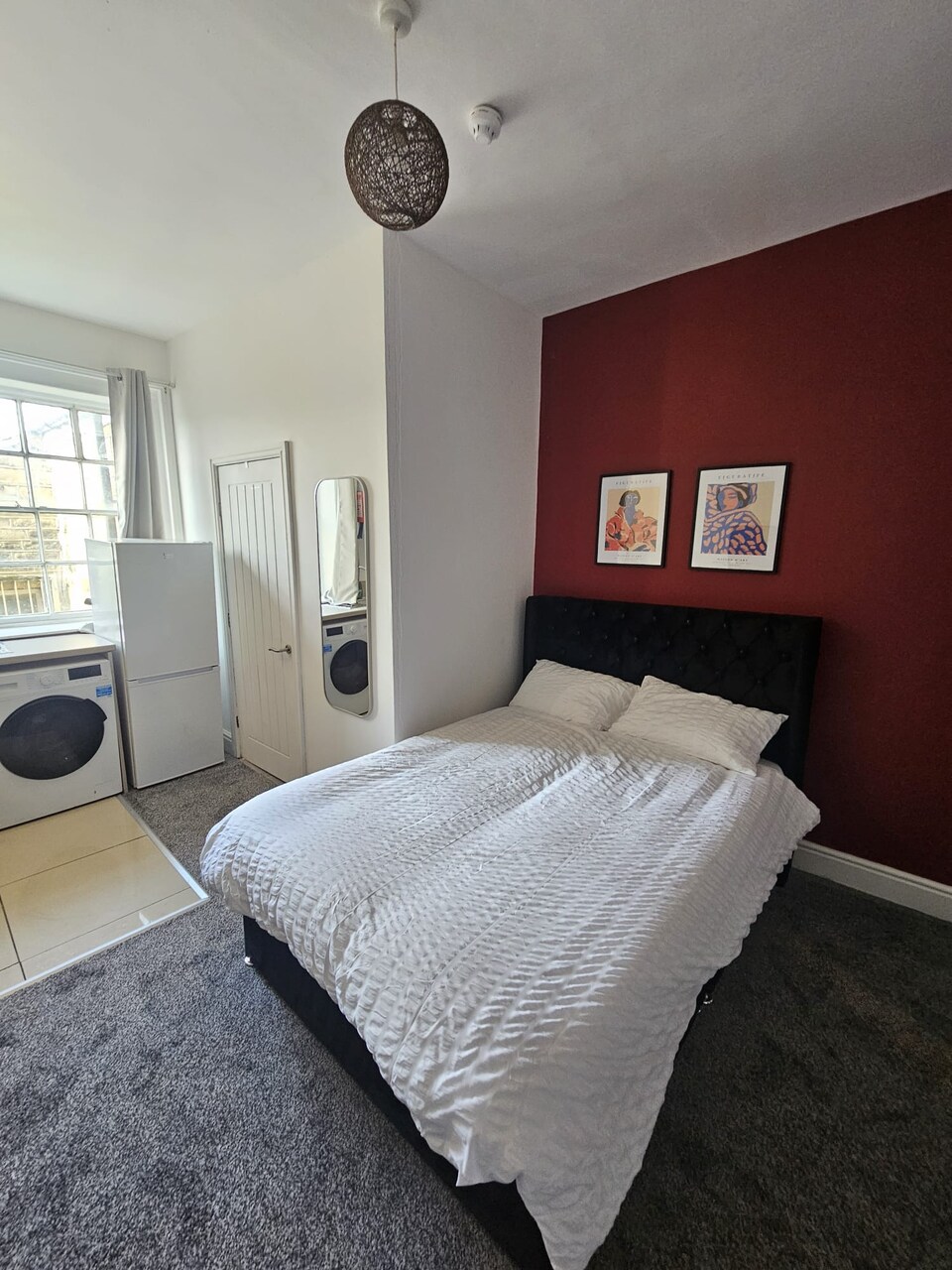 OYO HD Urban Apartments, Huddersfield (North England), Huddersfield