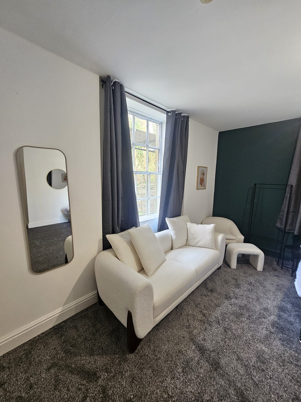 OYO HD Urban Apartments, Huddersfield (North England), Huddersfield