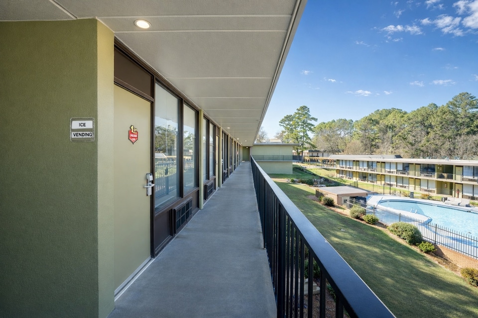 1st Place Hotel Decatur I-20 East Atlanta, Decatur GA, Decatur GA