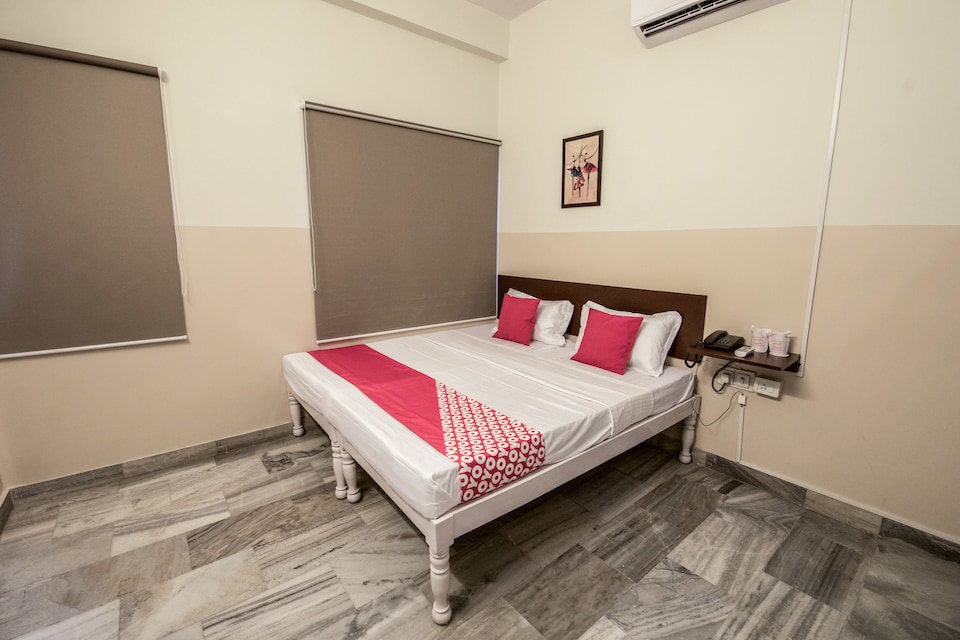 OYO 13790 Hotel Satya Regency, Raja Park Jaipur, Jaipur
