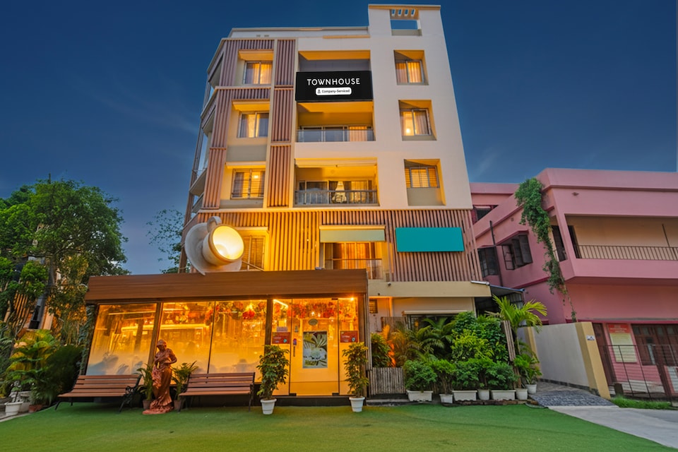 Super Townhouse Kolkata Railway Station Formerly Anushka Residency, Shyambazar, Kolkata