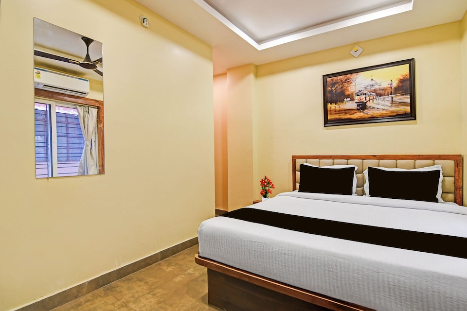 Super Townhouse Kolkata Railway Station Formerly Anushka Residency, Shyambazar, Kolkata