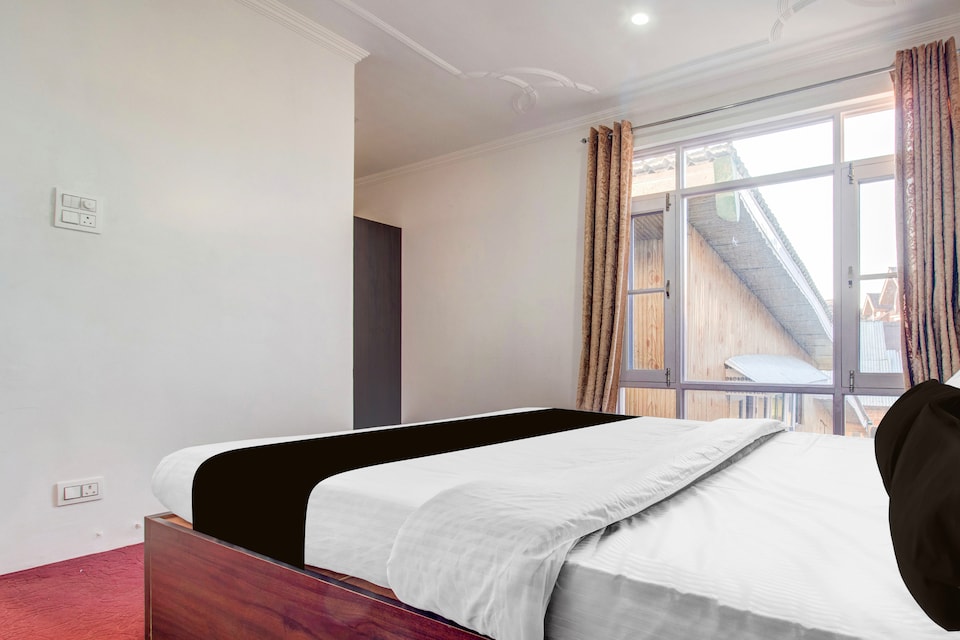 Hotel O Wave Inn, Nishat, Srinagar