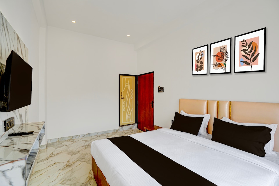 Hotel O Aroma Stay , Lanka, Varanasi