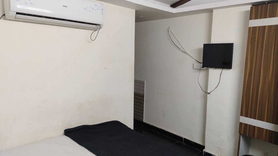 Hotel O RAGA GRAND HOTEL, Begumpet, Hyderabad