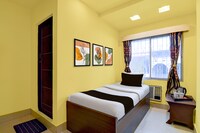 Hotel O Chittaranjan Bus Stand Formerly Khalsa Lodge