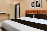 Collection O Park Street Road Formerly SR Royale