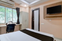 Collection O Park Street Road Formerly SR Royale