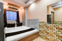 Collection O Park Street Road Formerly SR Royale