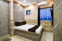 Collection O Park Street Road Formerly SR Royale